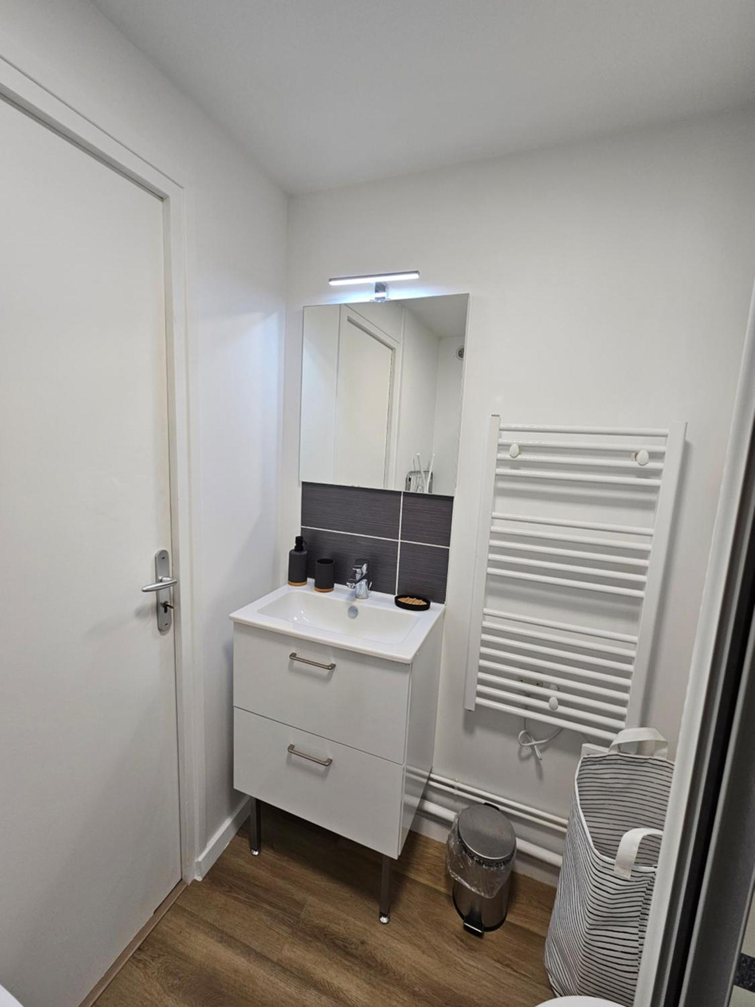 Charmant Duplex Au Coeur De Vernon Proche Gare Et Giverny Exteriör bild